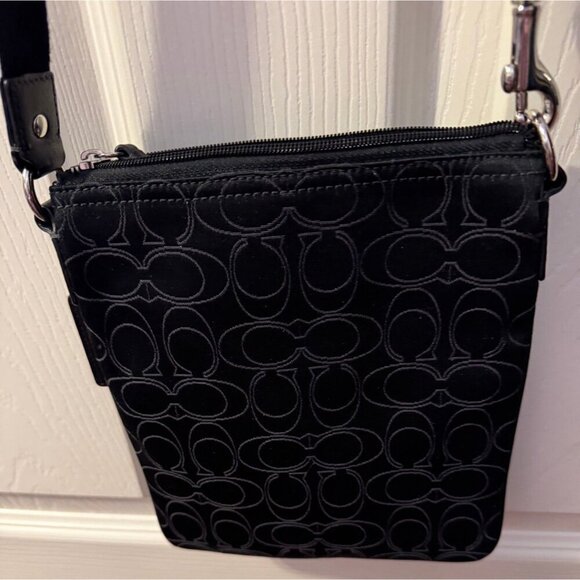 Coach black sling bag crossbody NWOT signature coach pattern - Picture 6 of 9